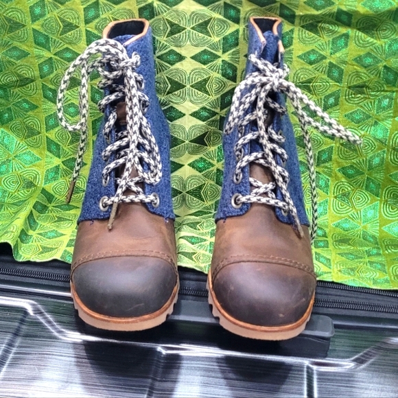 New never worn Sorel women's 1964 leather canvas Premium Wedge Casual Boot s 9 - Picture 2 of 8